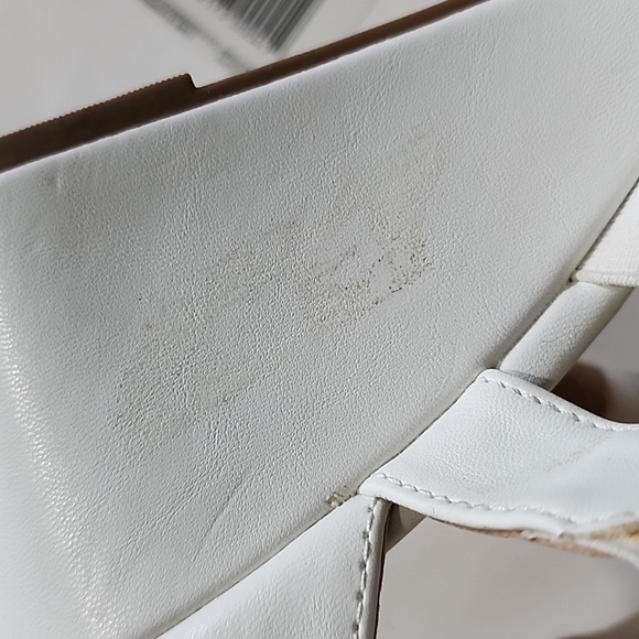 Liz Claiborne White Wedge Sandals/ 1OM - Picture 8 of 12